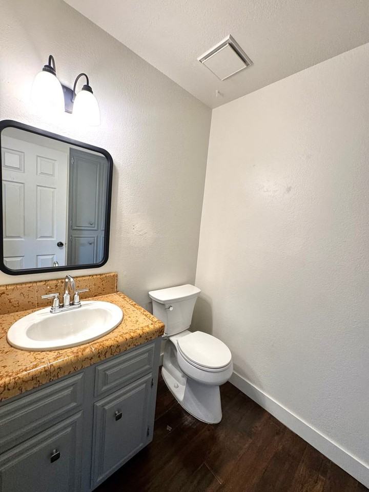 3501 Bernard St #1B - Photo 7 of 19