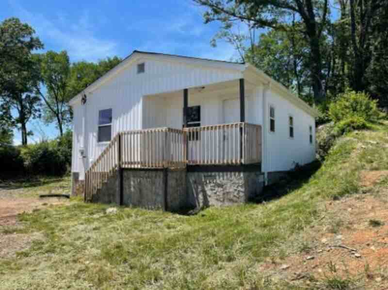 1609 Virginia Ave - Photo 2 of 14