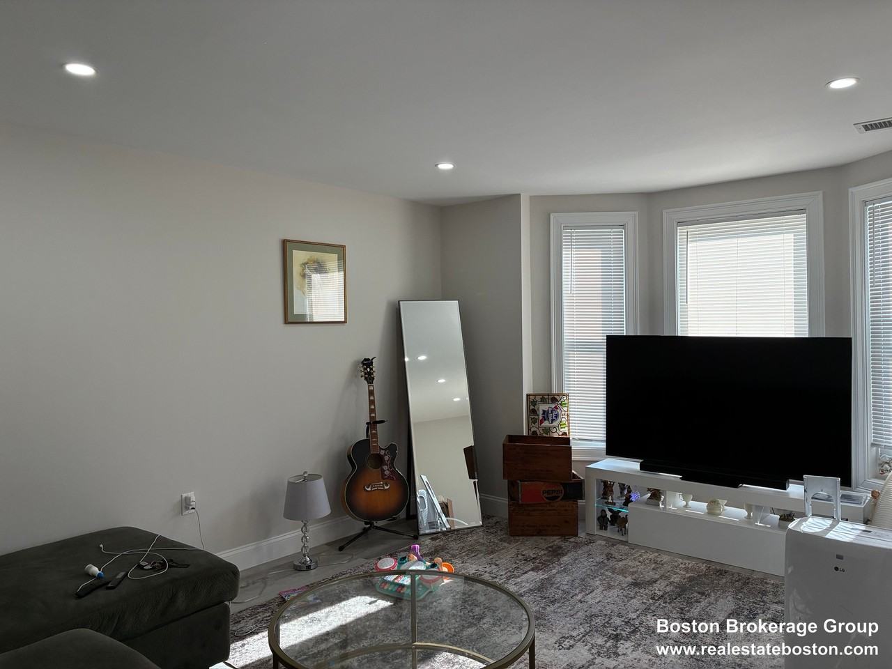 122 Buttonwood St #2 - Photo 3 of 9