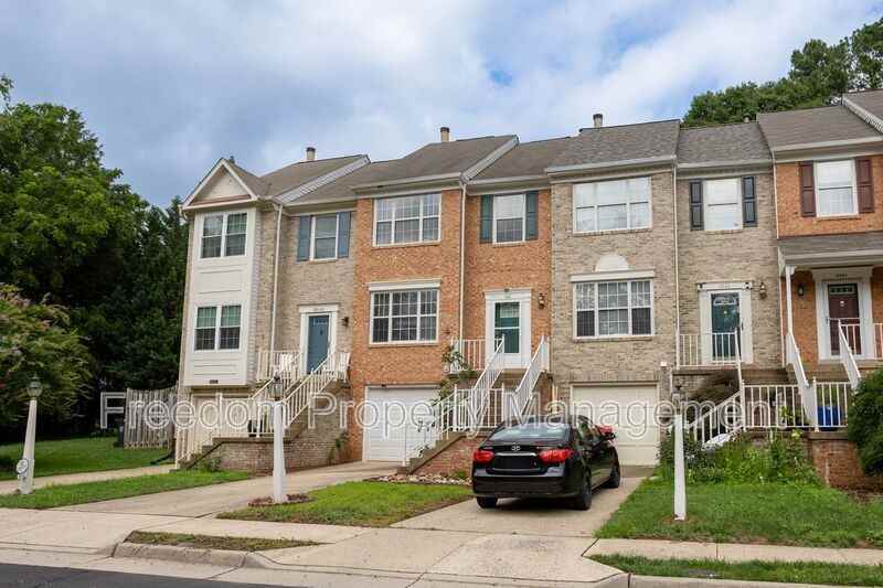 8644 Sanderling Dr - Photo 3 of 7