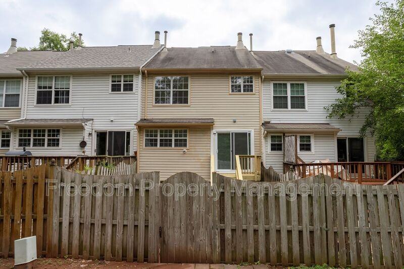 8644 Sanderling Dr - Photo 5 of 7