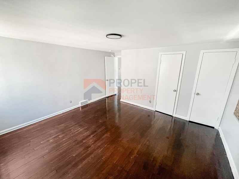 19440 Hartwell St - Photo 5 of 7
