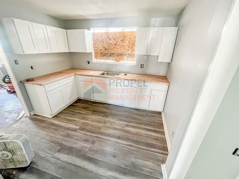 19440 Hartwell St - Photo 6 of 7