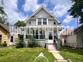 featured image of 1110 Harding Dr