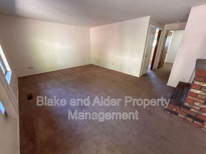 17794 Webster Rd - Photo 4 of 16
