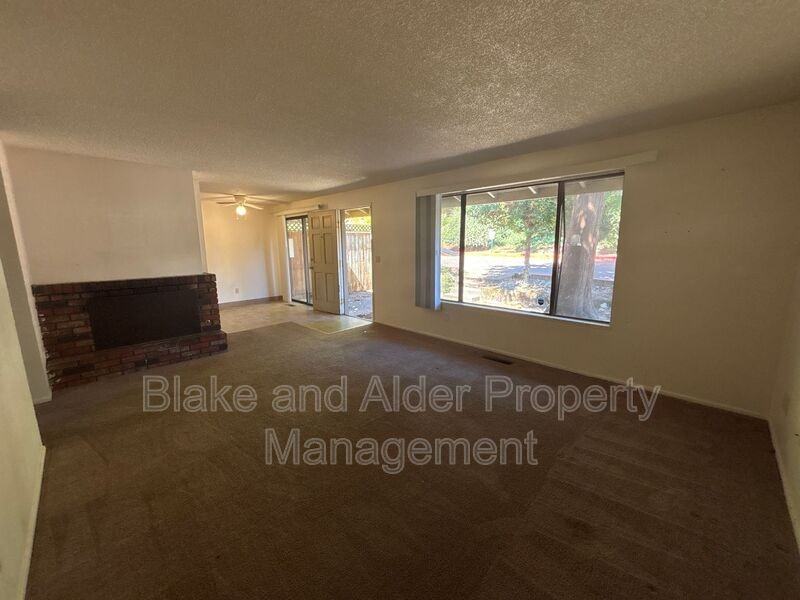17794 Webster Rd - Photo 5 of 16