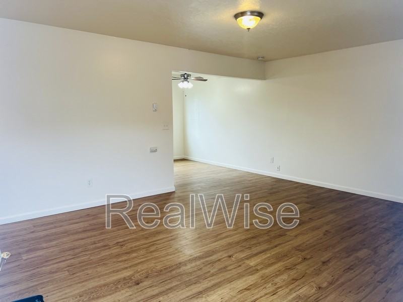 2629 Se 145th Ave - Photo 2 of 19