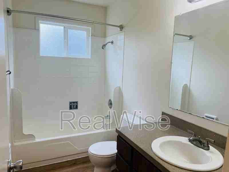 2629 Se 145th Ave - Photo 7 of 19