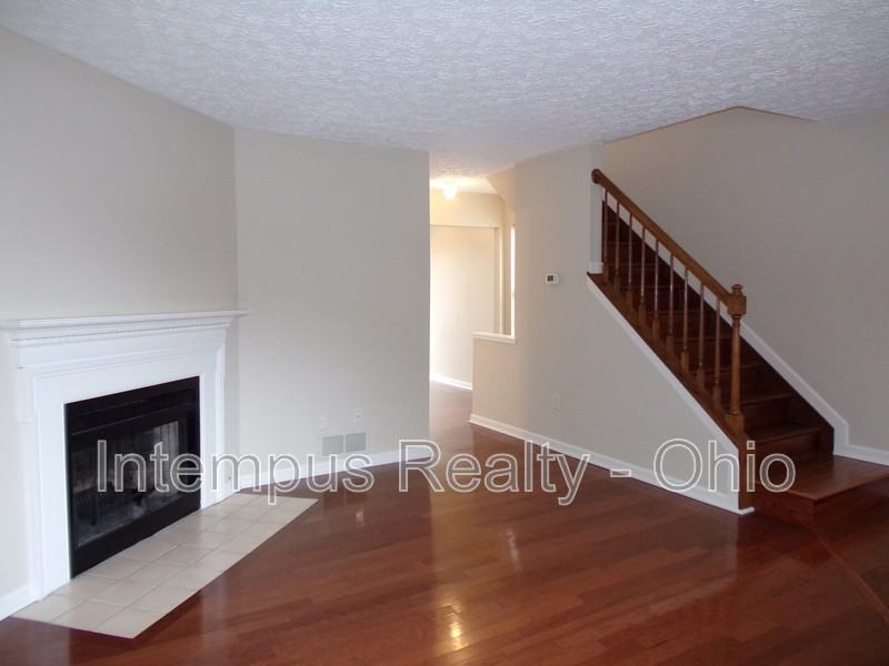 7839 Meadowhaven Blvd - Photo 3 of 26
