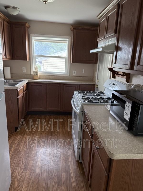 1204 8th St Nw - Photo 7 of 18
