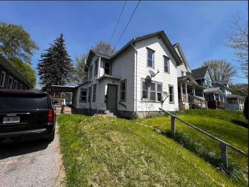 144 Avenue C - Photo 2 of 4