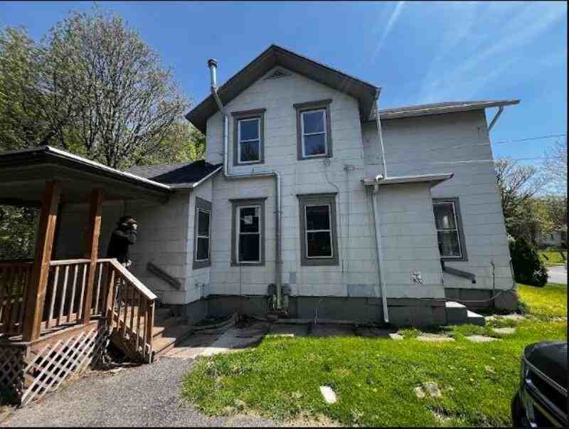144 Avenue C - Photo 3 of 4