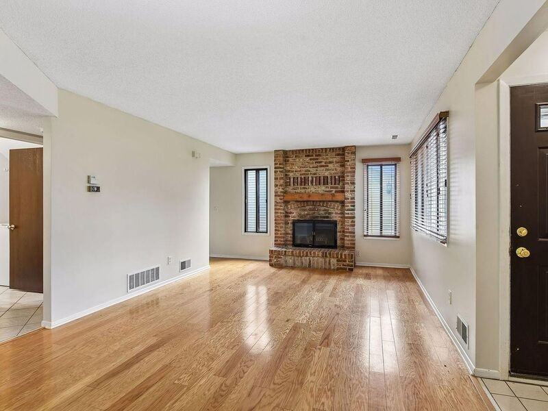 9357 Ranchview Ln N - Photo 2 of 24