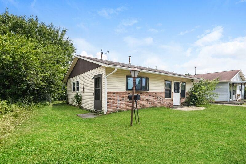814 S Burnett Rd - Photo 2 of 10