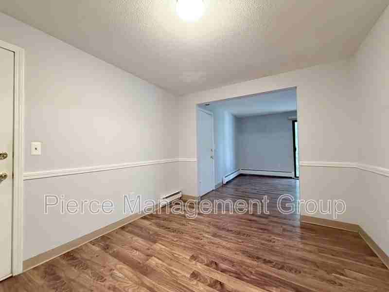 123 English Village Rd - Photo 4 of 12