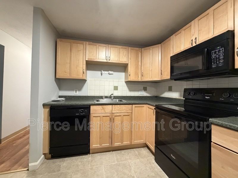 123 English Village Rd - Photo 6 of 12