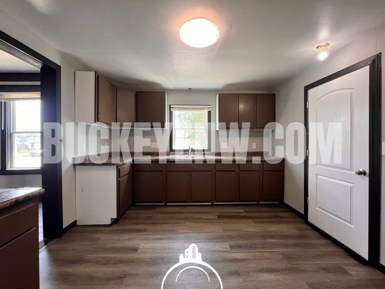 203 South Ave - Photo 5 of 11