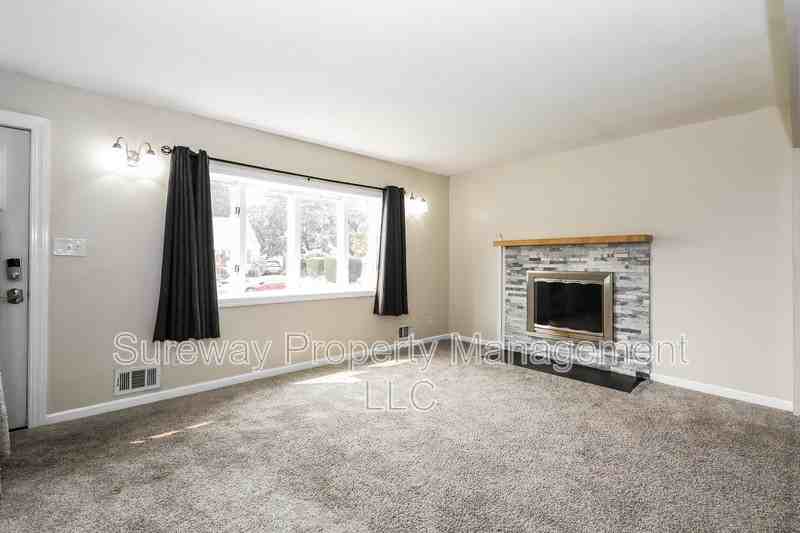 3 Dewar Dr - Photo 4 of 15