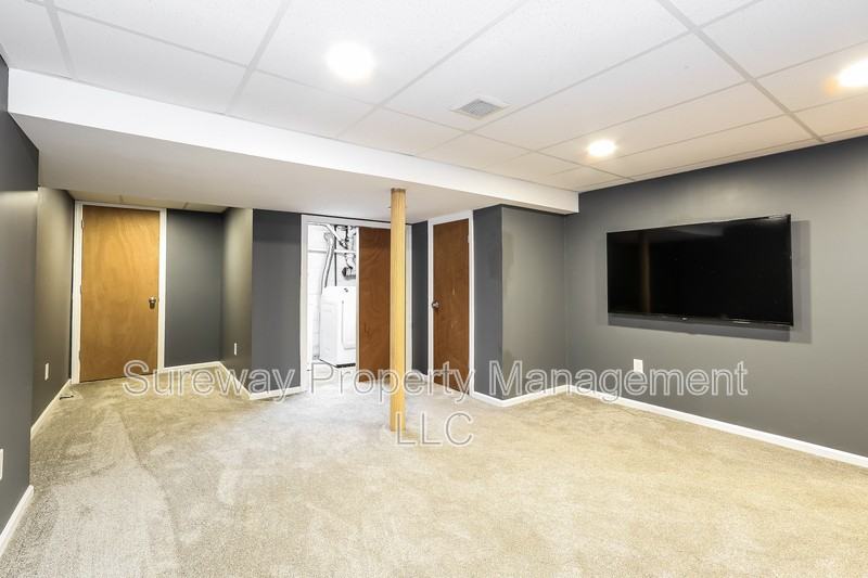 3 Dewar Dr - Photo 7 of 15
