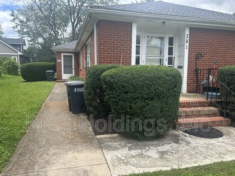 383 Monticello Ave - Photo 2 of 8
