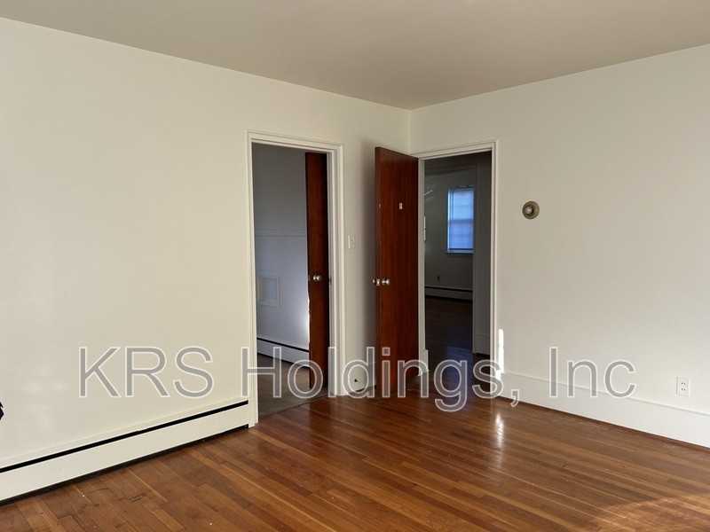 383 Monticello Ave - Photo 7 of 8