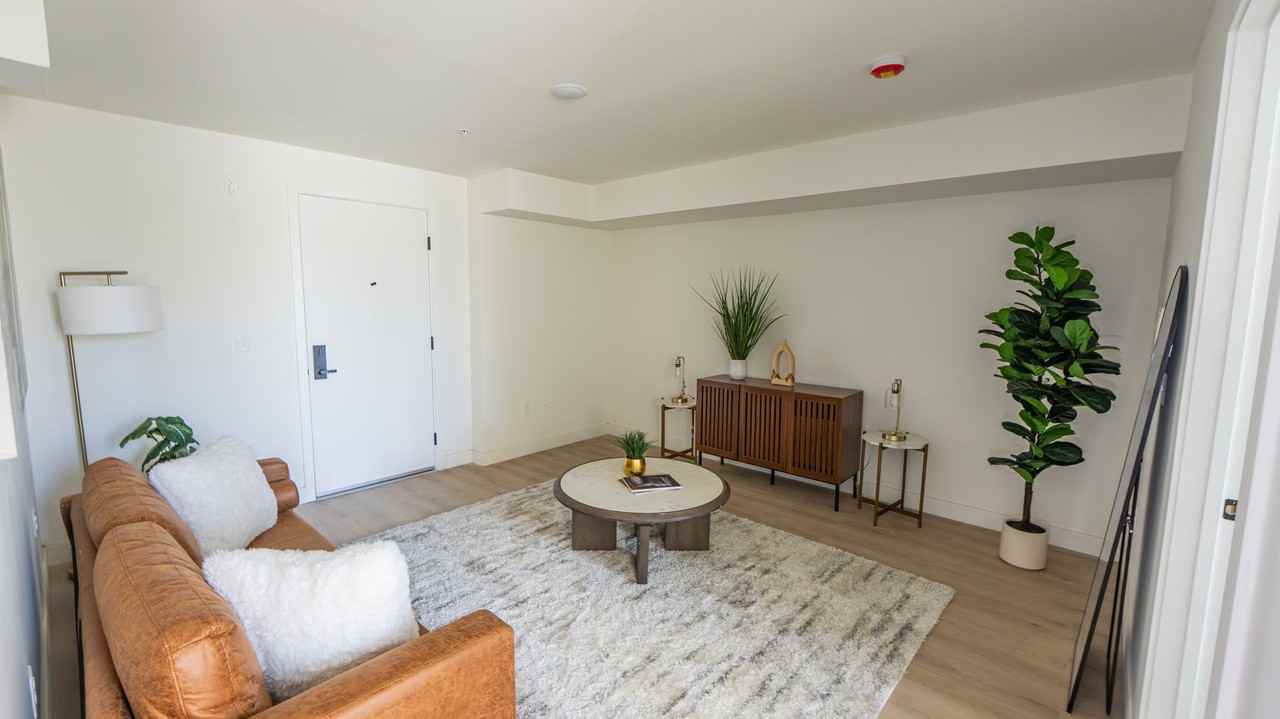 LEASE UP - Photo 4 of 24