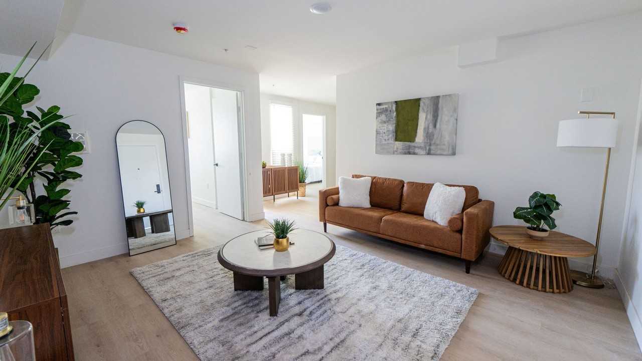 LEASE UP - Photo 7 of 19