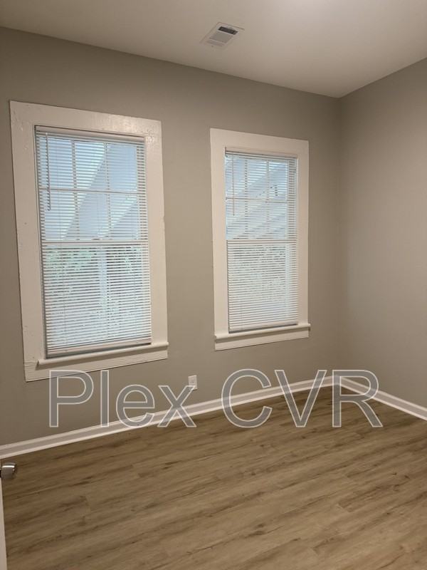 1429 Brewer Ave - Photo 5 of 8