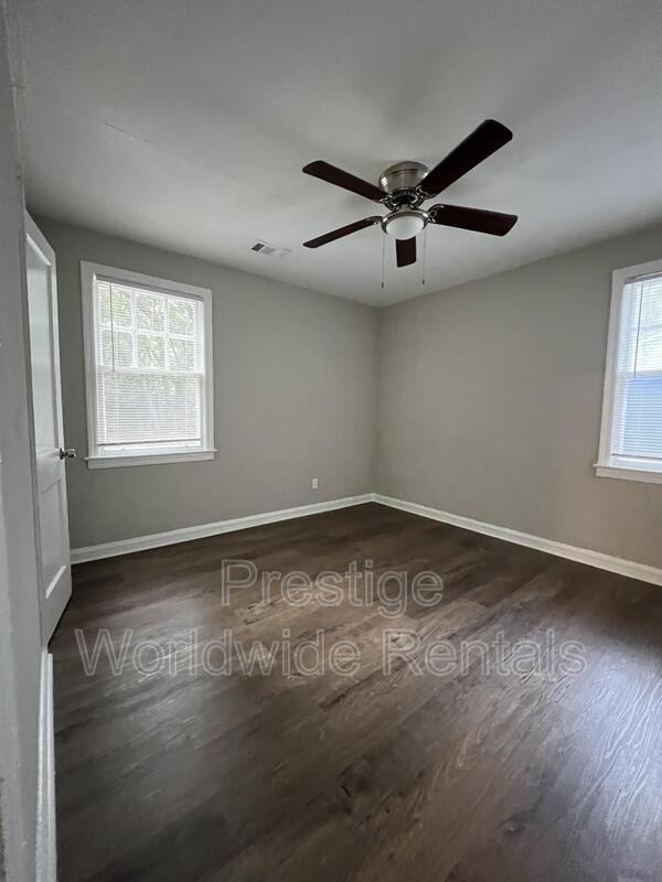829 Brooks Rd - Photo 7 of 10