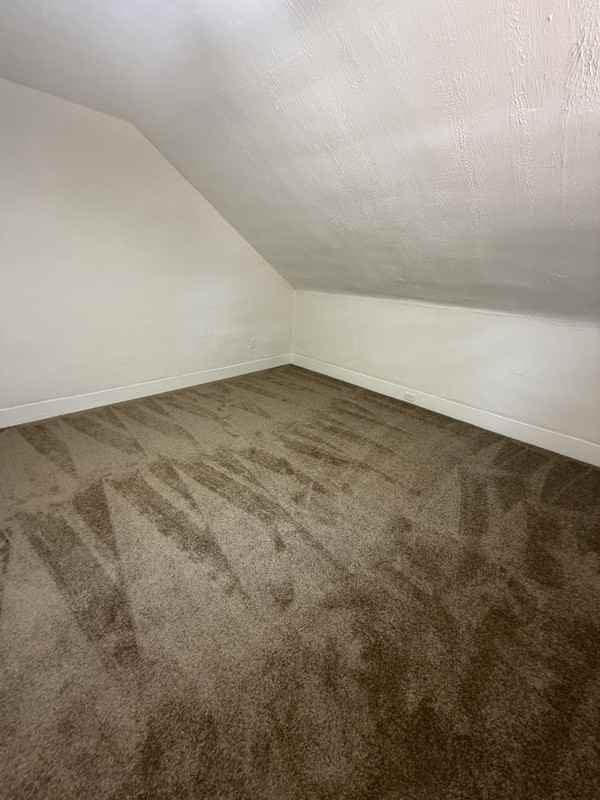 9805 Nelson Ave - Photo 7 of 9