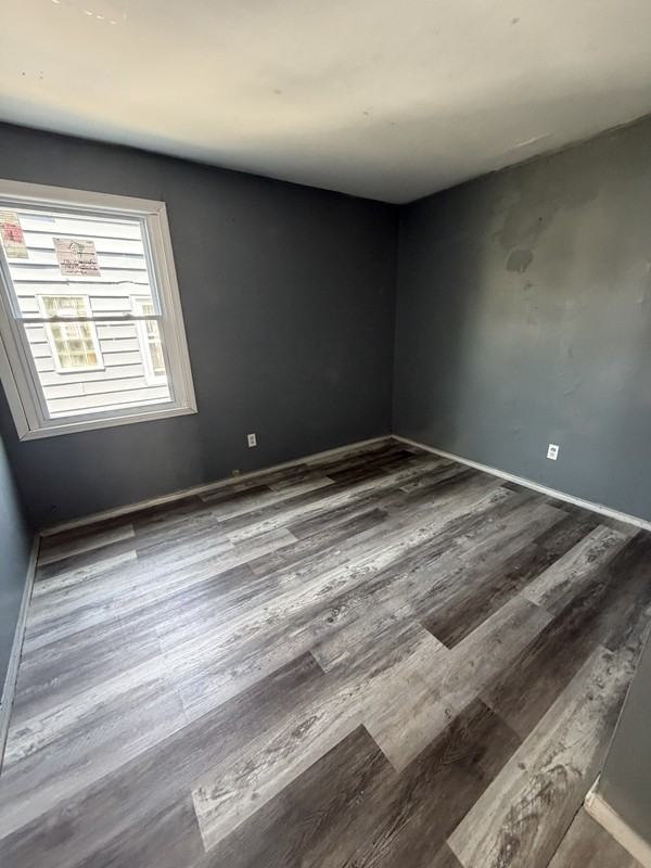 16317 Clearview Ave - Photo 3 of 7