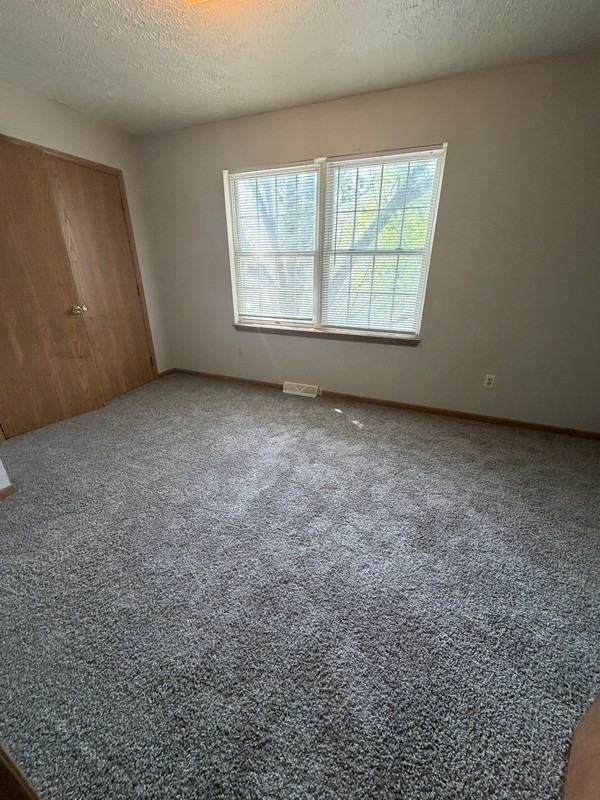9417 Marah Ave - Photo 5 of 9