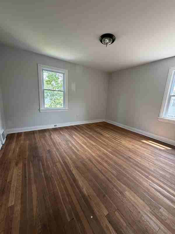 3830 E 147th St - Photo 6 of 10