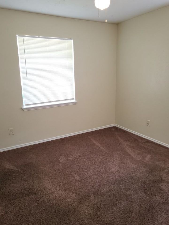 7326 Harold Walker Dr - Photo 7 of 12