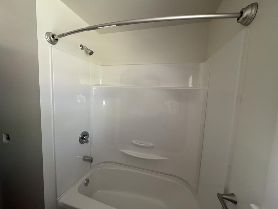 135 Ardmore Dr - Photo 7 of 10