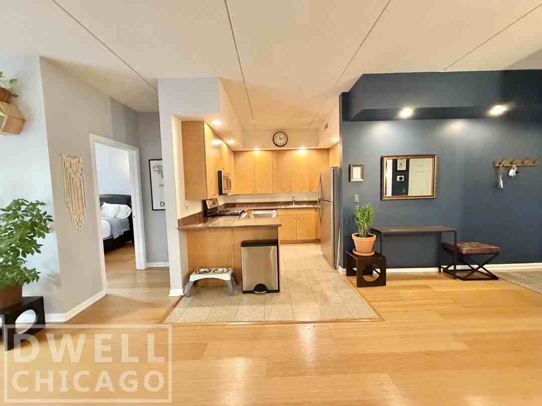 4625 W Lawrence Ave #401 - Photo 2 of 26