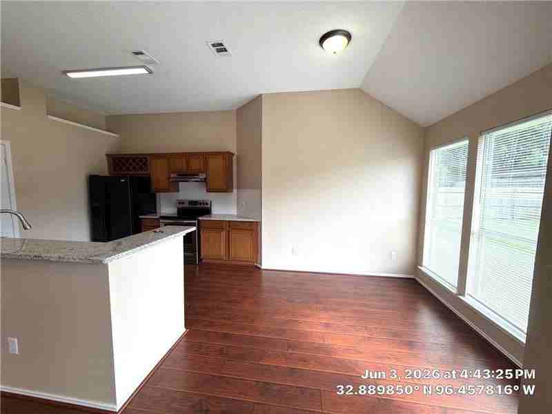 113 Sequoia Rd - Photo 2 of 27