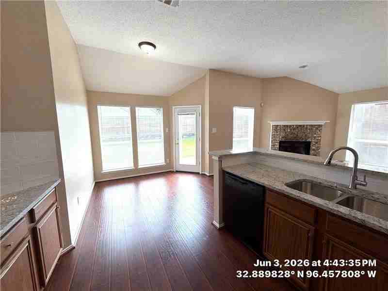 113 Sequoia Rd - Photo 3 of 27