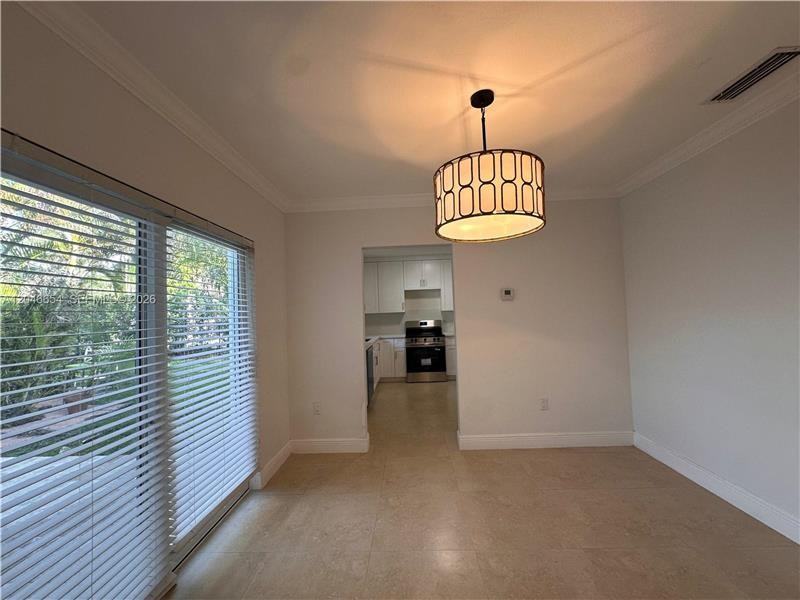 1130 Cotorro Ave - Photo 7 of 21