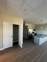 featured image of 421 W King St #4