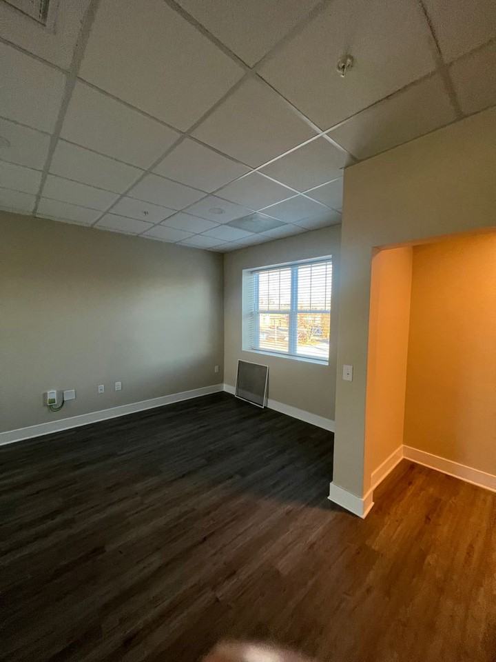 421 W King St #4 - Photo 3 of 10