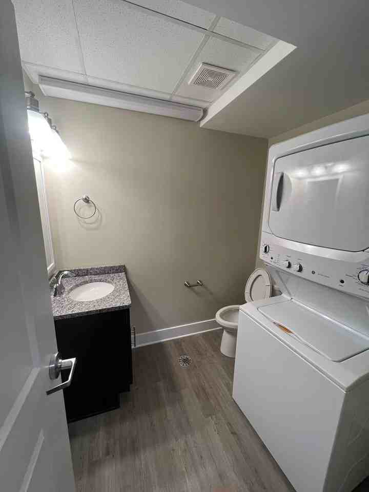 421 W King St #4 - Photo 6 of 10