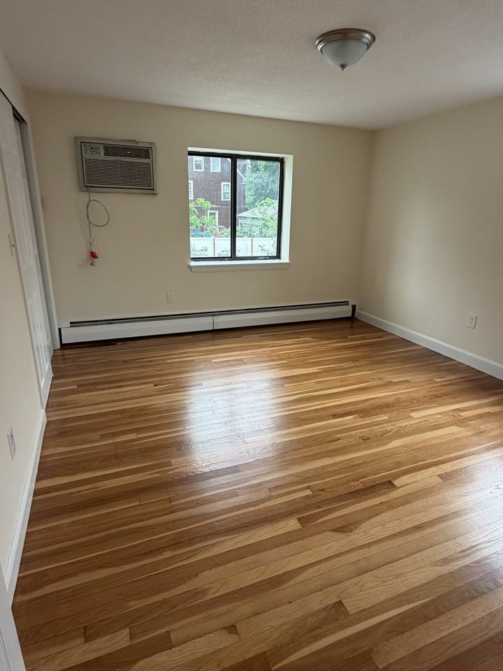 W Emerson St #7 - Photo 6 of 7