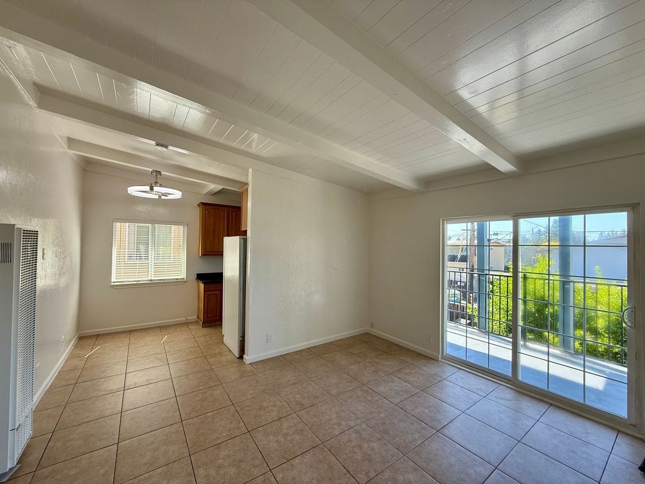 1805 Bradford Way - Photo 2 of 19