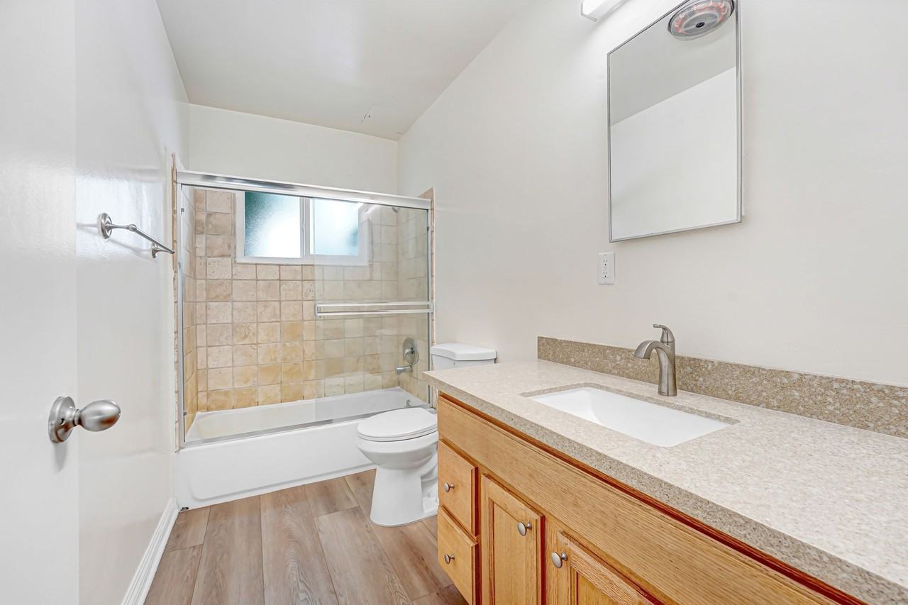 1234 10th St in Santa Monica - Photo 3 of 3