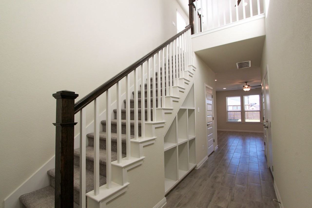17004 Alturas Ave - Photo 5 of 32