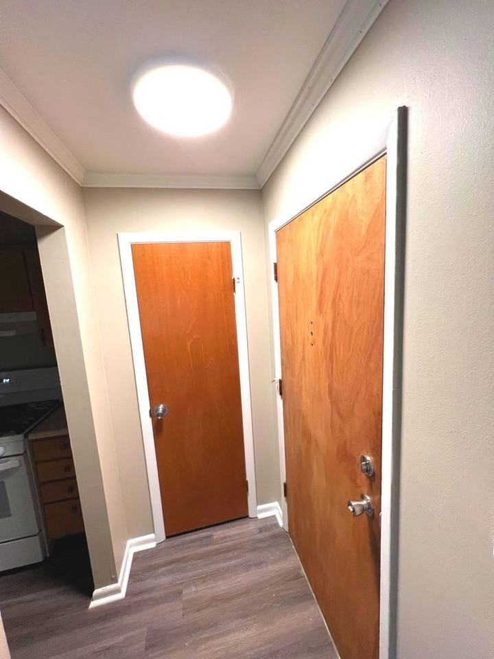 Giant Oaks Apartments - Photo 4 of 7