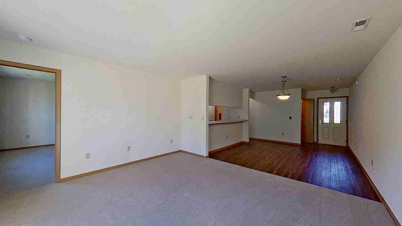 312 E Gate Dr - Photo 4 of 11