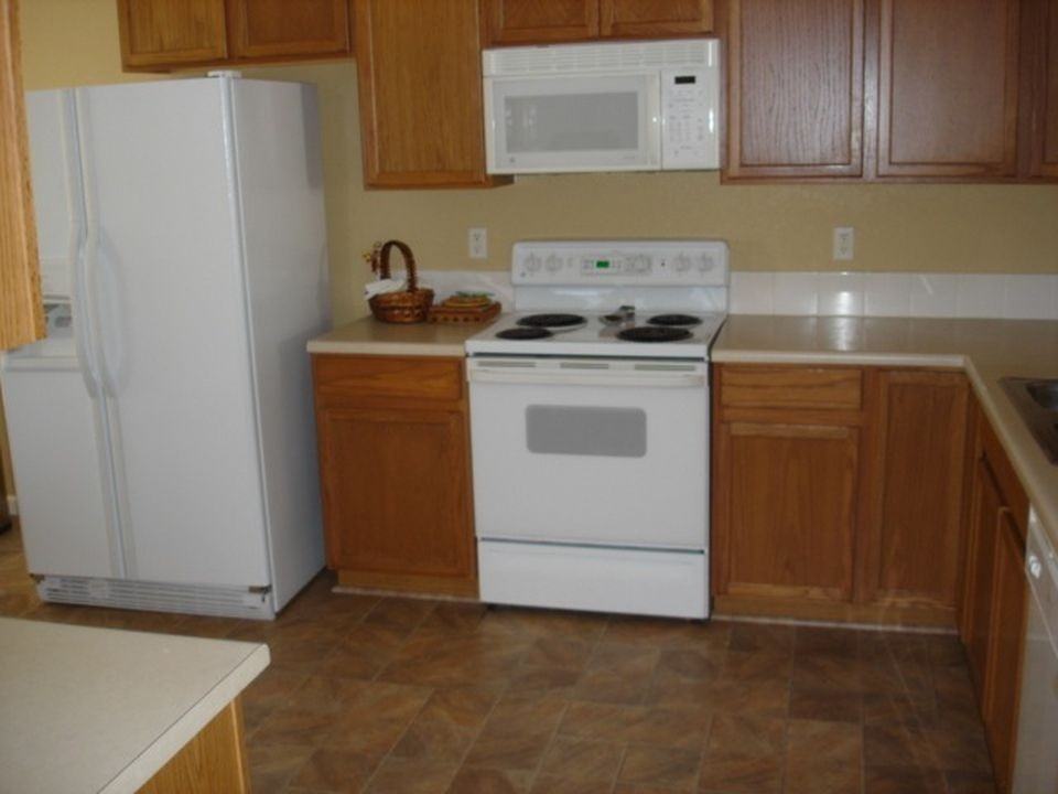 5180 Sand Hill Dr - Photo 3 of 8