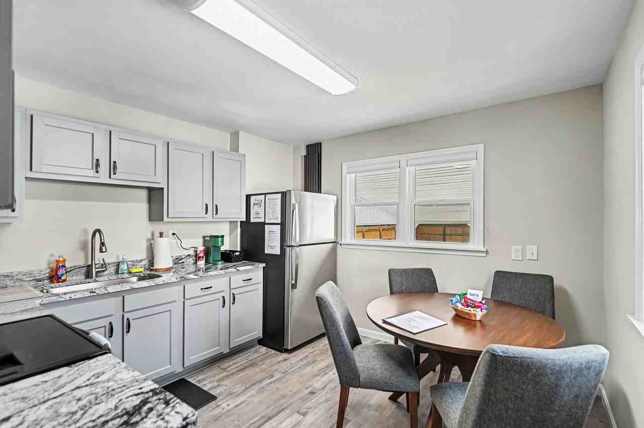 102 E Home Ave - Photo 5 of 28